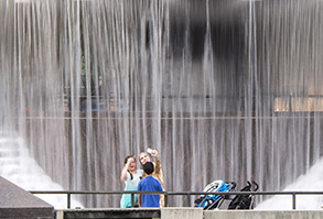 Embankment, Chicago River